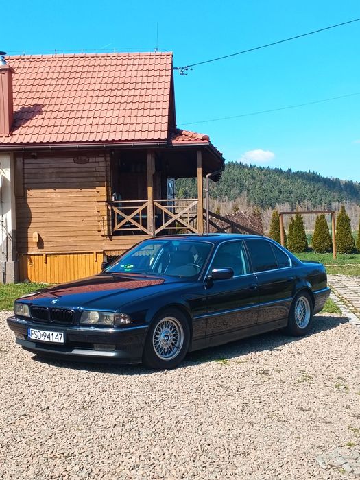 BMW 7 E38 735i V8