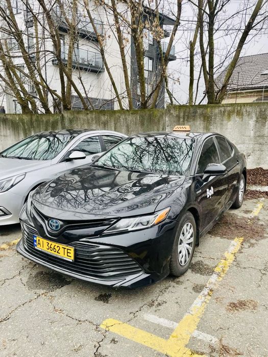 Стабільний заробіток у таксі — Camry Hybrid 2020