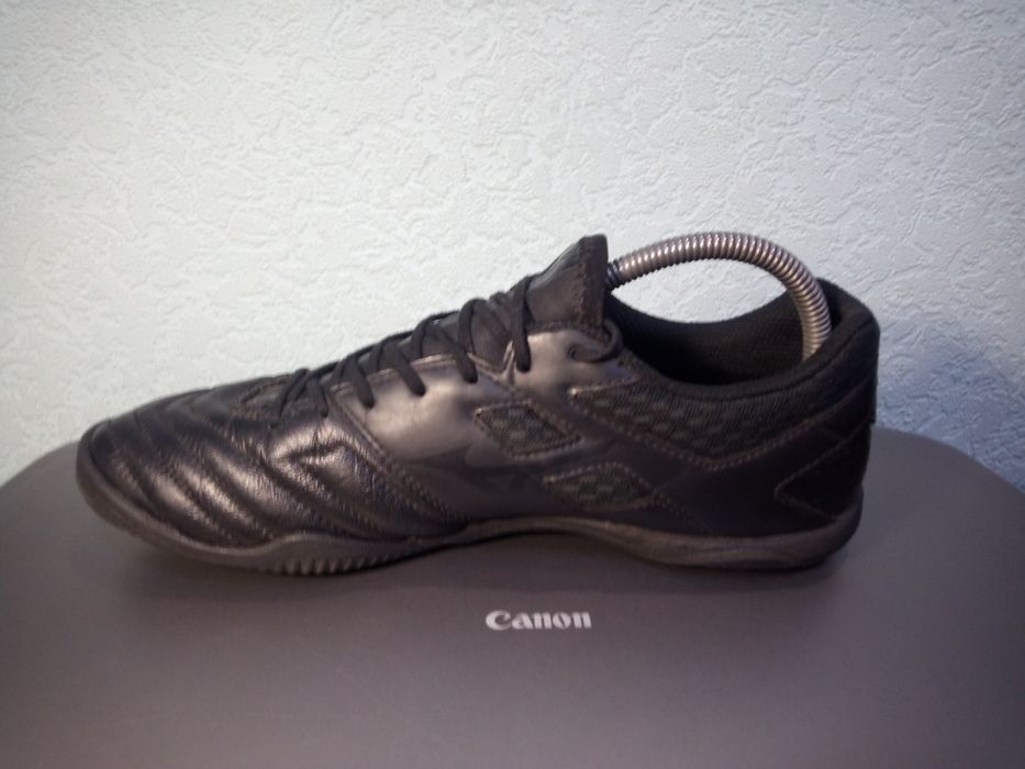 Сороконожки футзалки  Mizuno