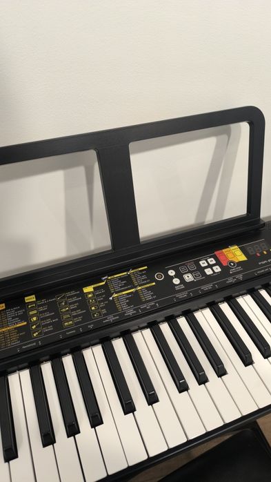 Keyboard Yamaha PSR-F52