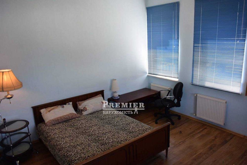 Продам двоповерховий будинок в Фонтанцs