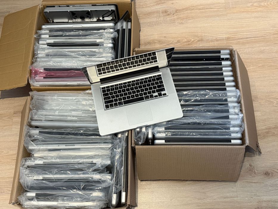 MacBook A1286 A1278 A1181 Matryca Płyta Klawiatura Topcase