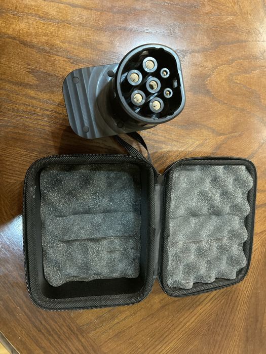 Перехідники Type2/Type1-GBT, Type2-Type1, Type1-Type2 Type2/CCS2-Tesla