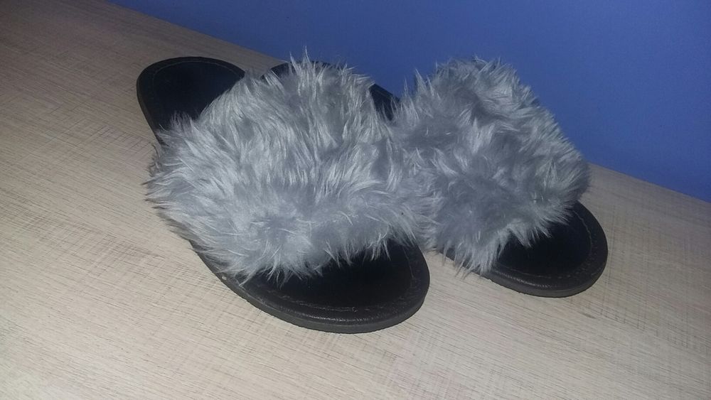 Pantofle klapki futrzane futerko
