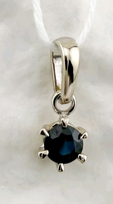 Золотий кулон зі смарагдом (на)та діамантами