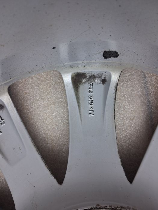 Felgi  Aluminiowe 4x Sztuki Opel Meriva 17 7x17 ET35 Oryginał