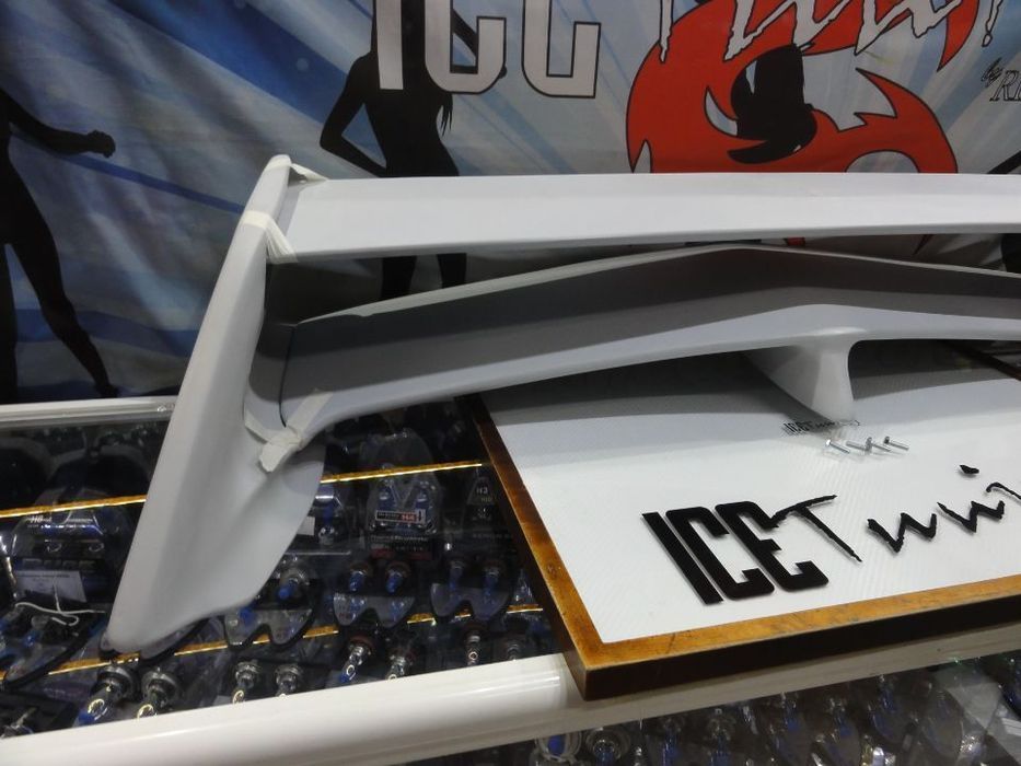 Aileron / lip / spoiler traseiro Universal Tipo Mitsubishi Lancer Evoluition 6