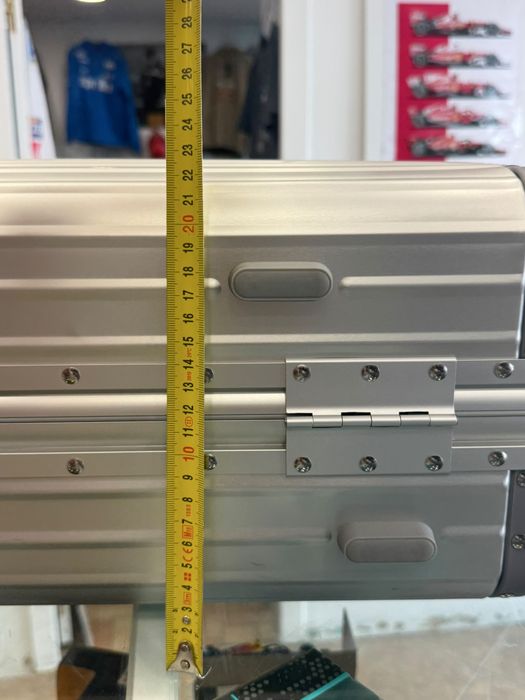 Vendo mala de cabine. Usada uma vez. Como nova, super leve e versátil