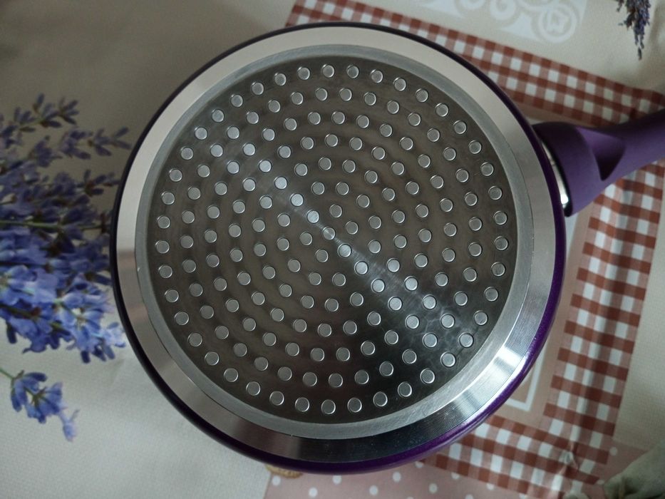 Ковш с крышкой фирмы Fissman объем 1,6 л