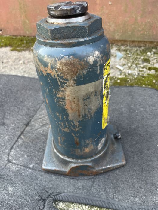 автомобільний домкрат вантажний 5-20тон