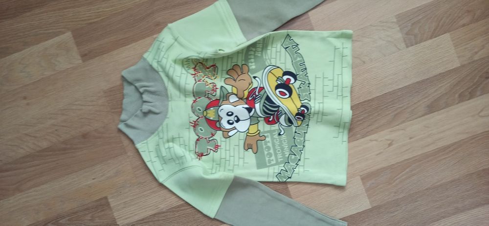 Продам кофту на хлопчика.