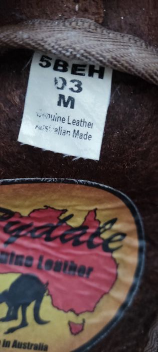 Ковбойска шляпа. Виробництво Австралія.

НАТУРАЛЬНА ШКІРА

ВИРОБЛЕНО В