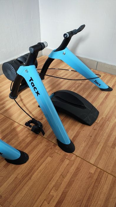 Trenażer rowerowy Tacx Boost