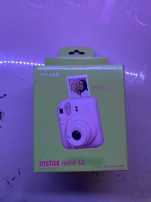 Фоотопарат instax mini 12