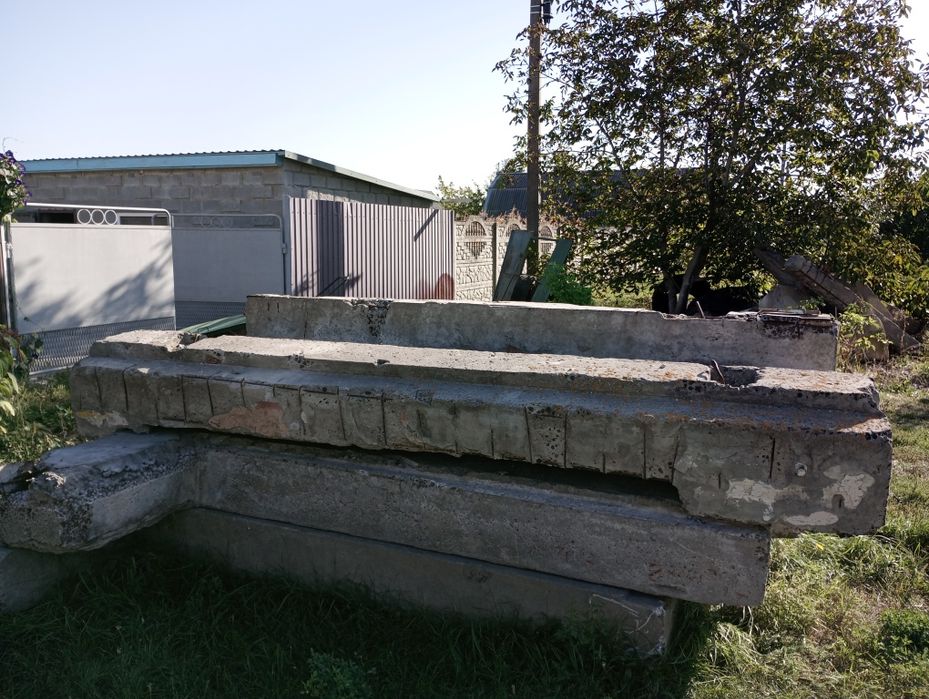 Продам будівельні перемички і плити г-образні