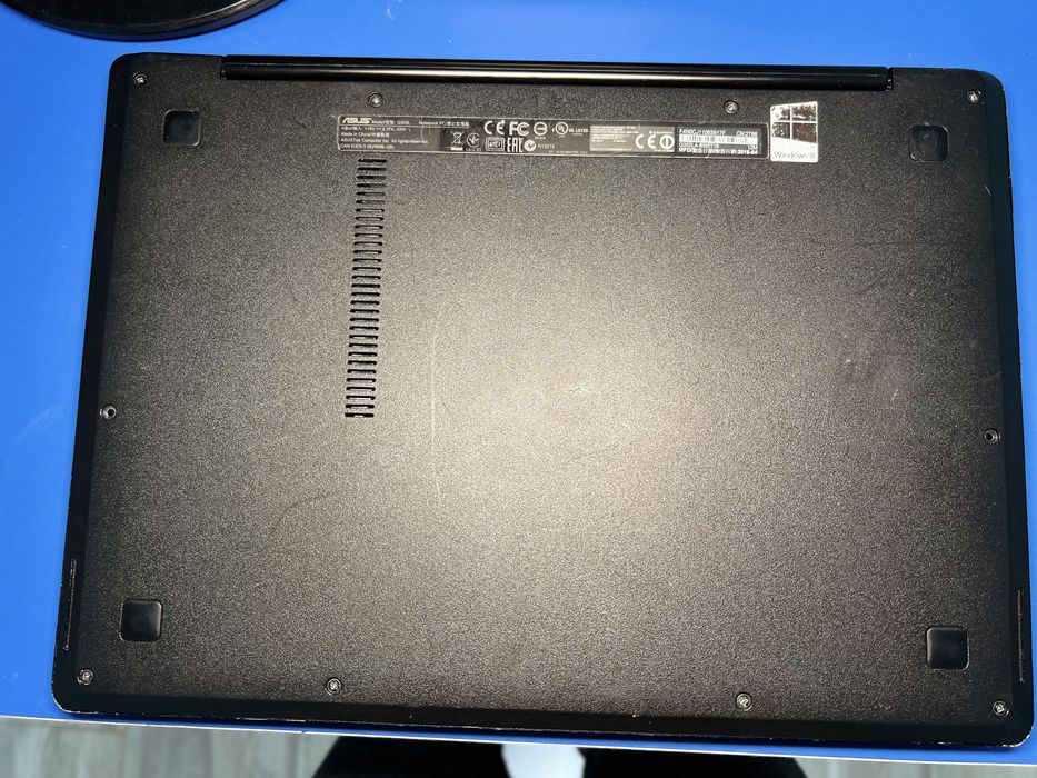 Ноутбук Asus Q302L НА ЗАПЧАСТИНИ