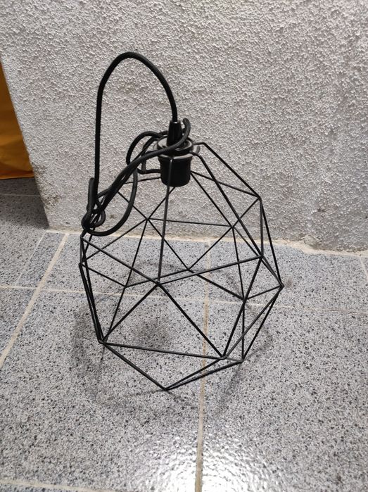 Black metal floor lamp