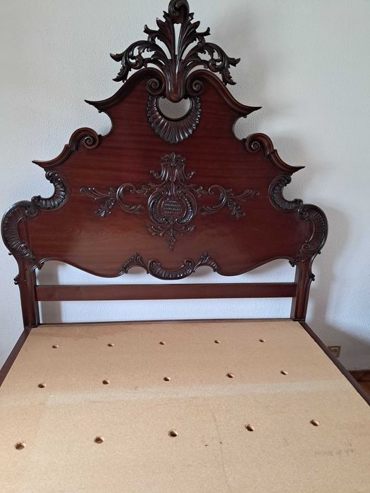Móveis quarto , cama e roupeiro