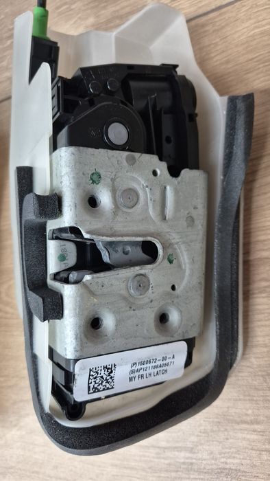 Замки для Tesla Model 3/Y