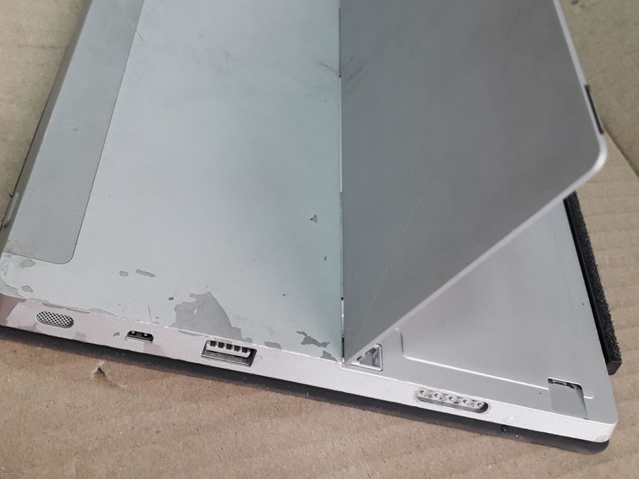 Microsoft Surface RT 32Gb (model 1572)