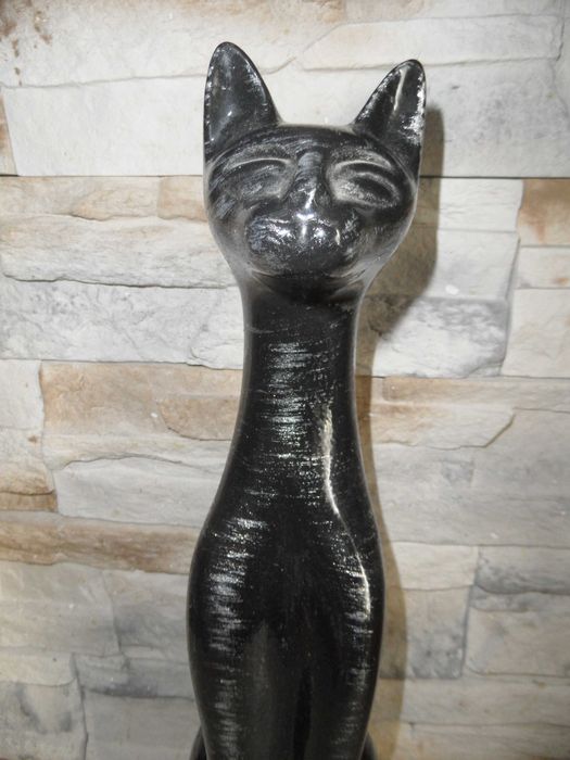 Kot figurka ceramiczna