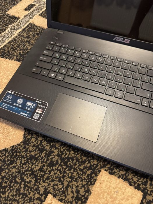 Ноутбук Asus