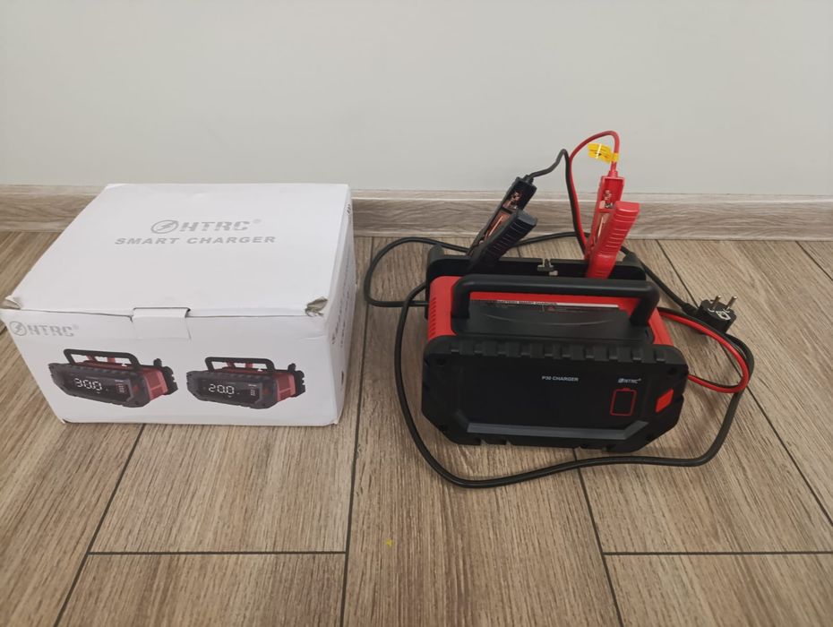Inteligentny prostownik samochodowy HTRC P30
