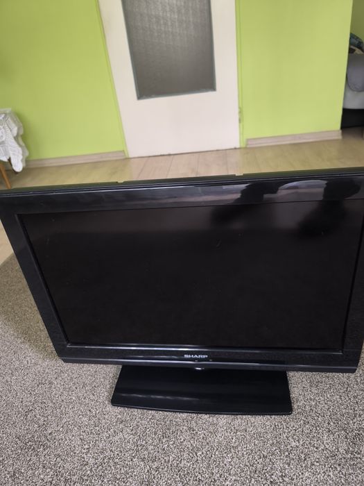 Telewizor Sharp 27 cali