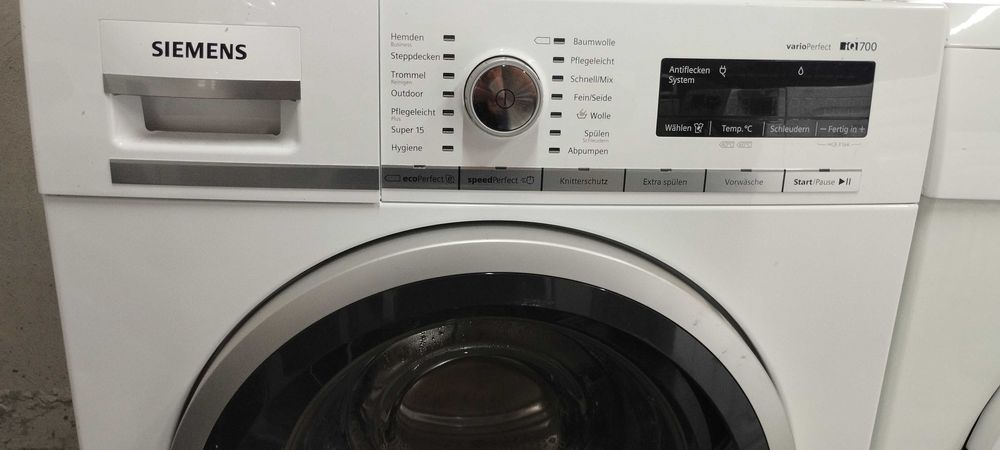 Пральна машинка Siemens VarioPerfect IQ700 WM16W540