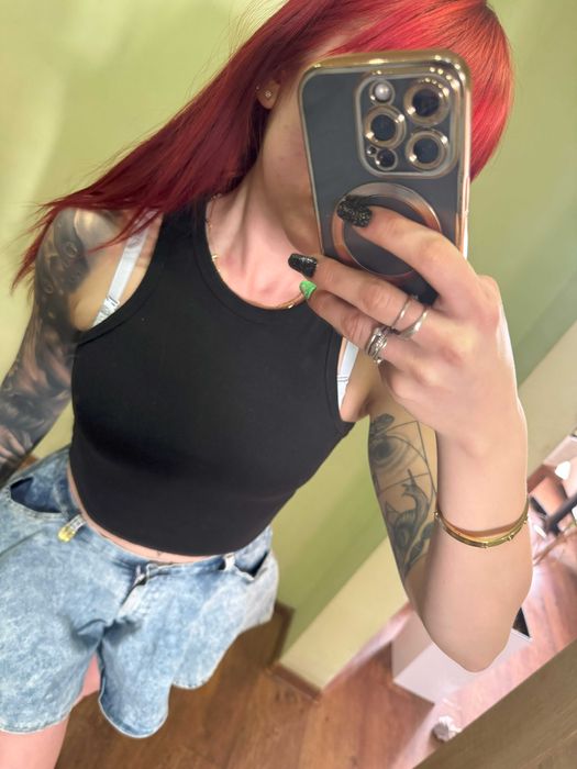 Czarny top New Yorker, crop top, bez ramiączek, bokserka, prążkowany