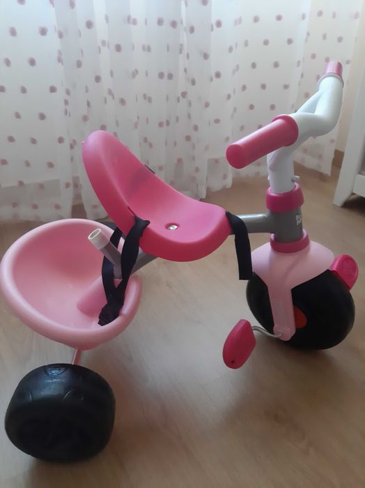 Triciclo menina muito bom estado