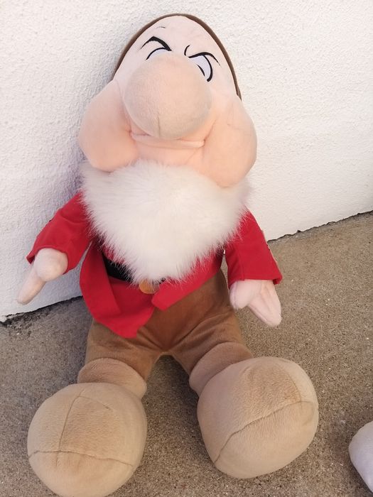 Bonecos de peluche- anão e cão