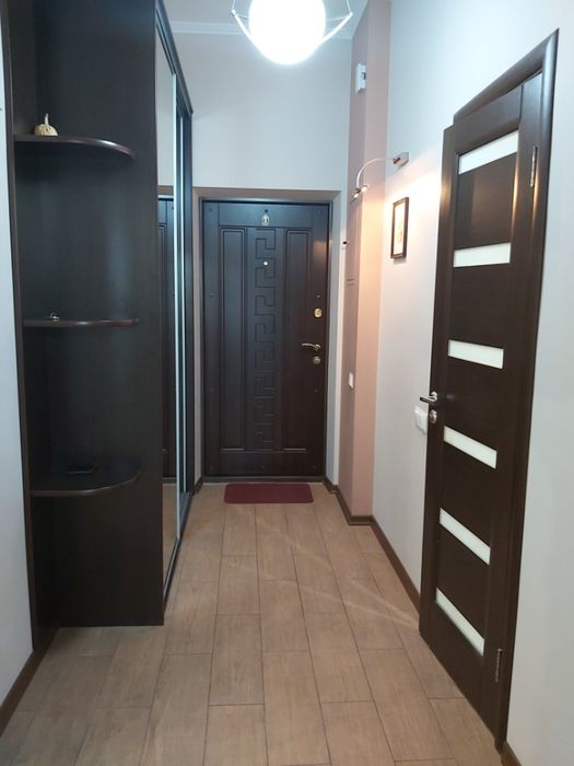 Подобово. Троещина. Дизайнерская VIP квартира ул. Лаврухина. ТРЦ " Рай