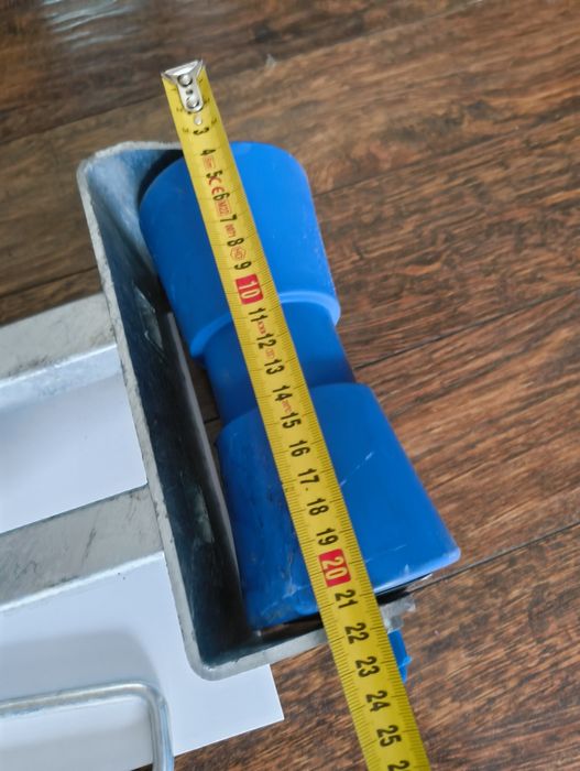 Mocowanie z rolką  podlodziową plus dwa cybanty