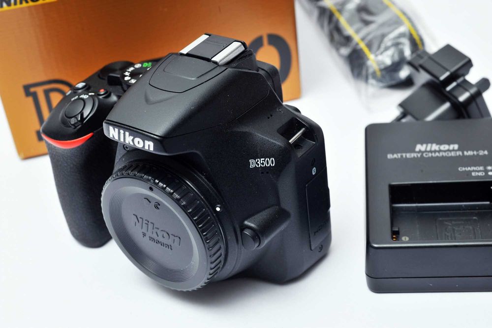 Nikon D3500+ Nikon AFP 18-55mm (Seminova)
