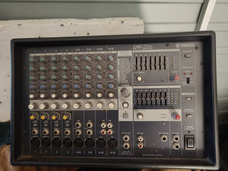 Yamaha EMX 512SC