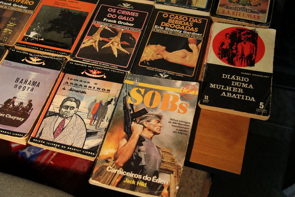 Mais de 30 livros policiais em Português com mais de 50 anos