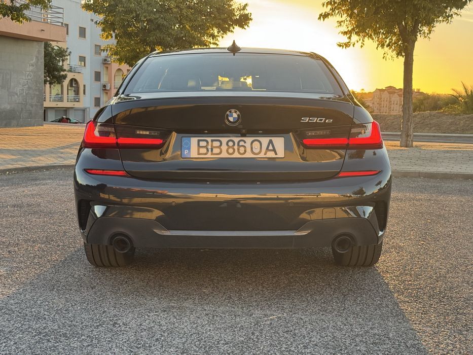 BMW 330e Pack M auto