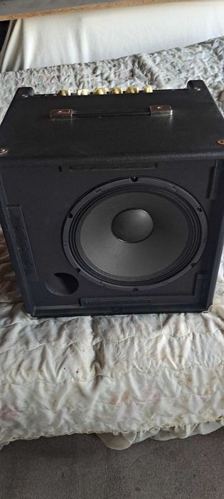 Комбопідсилювач для бас-гітари CORT CM150B (комбік)