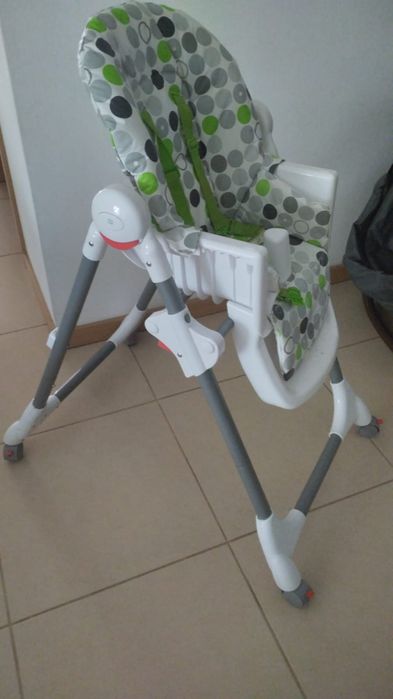 Cadeira de refeição de bebé