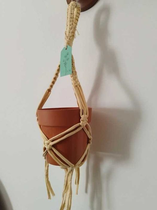 Suporte para Vasos de Macramé