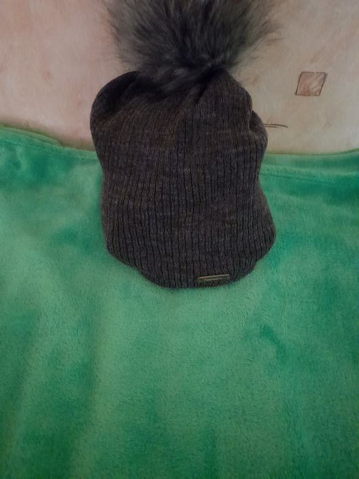 Czapka Damska z Pomponem