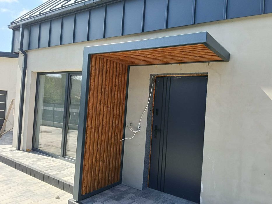 Zadaszenia nad drzwi wejściowe