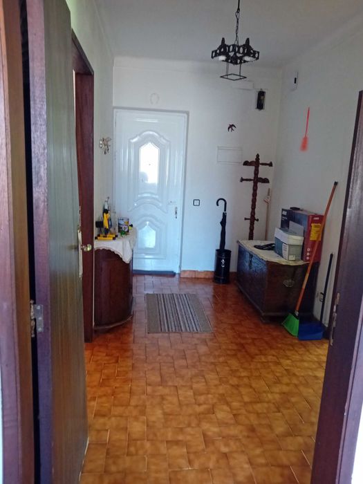 Continua Disponivel - Vendo moradia bifamiliar com terreno no Estreito