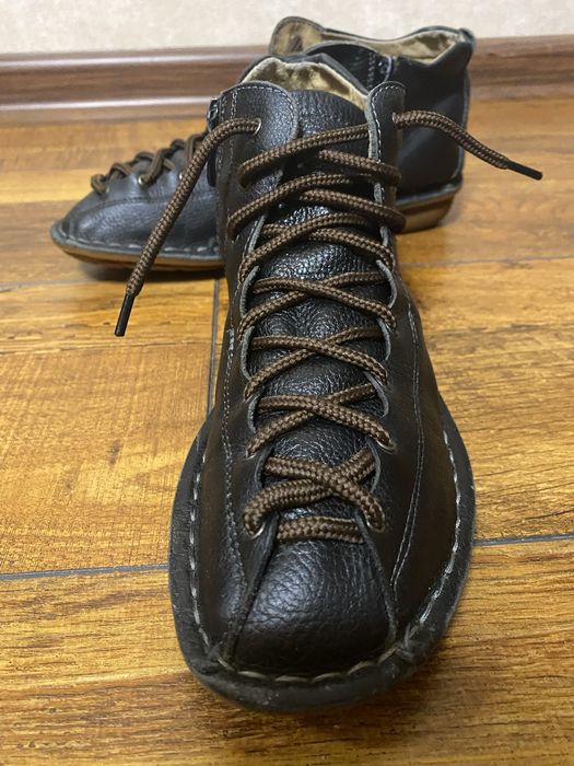 Ботинки  жіночі демі р 39 вуст 25 см з натур.  шкіри і курточка демі