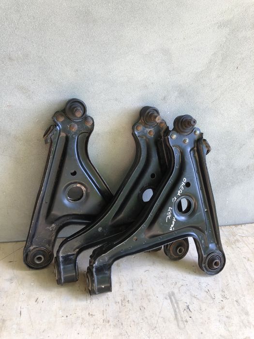 Важелі підвіски Mercedes Vito W638 / Peugeot 206 / Ford Escort / Audi 80 B3 ,В4.