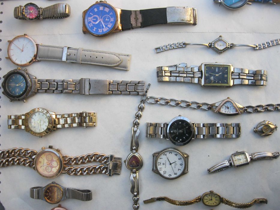 Продам часы наручные