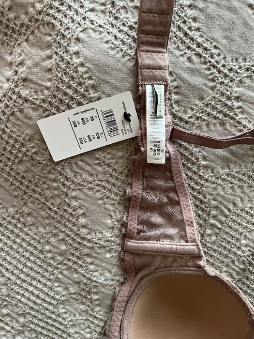 Бюсгальтер , білизна Intimissimi