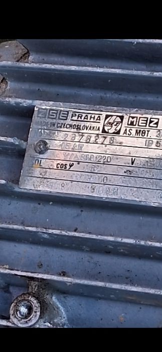 Stare Silniki  z czasów PRL do różnych maszyn sa cena za 2 sztuki