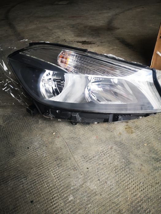 Farol direito Mercedes class A